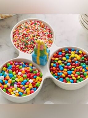 NEW in Box RETIRED Nora Fleming T6 Triple Dish in Pearl Dot pattern